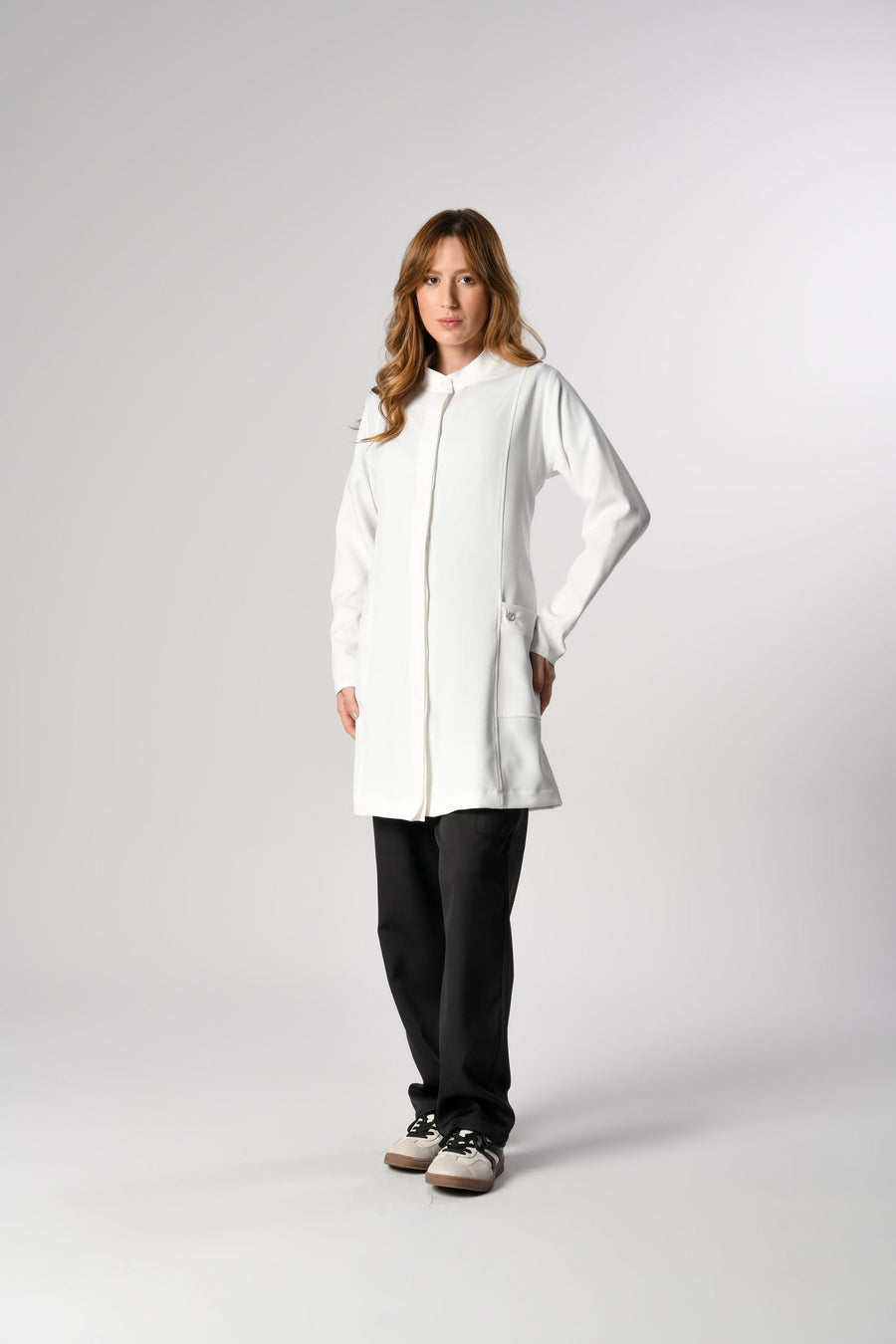 Jaleco Basic Feminino Off White, frente