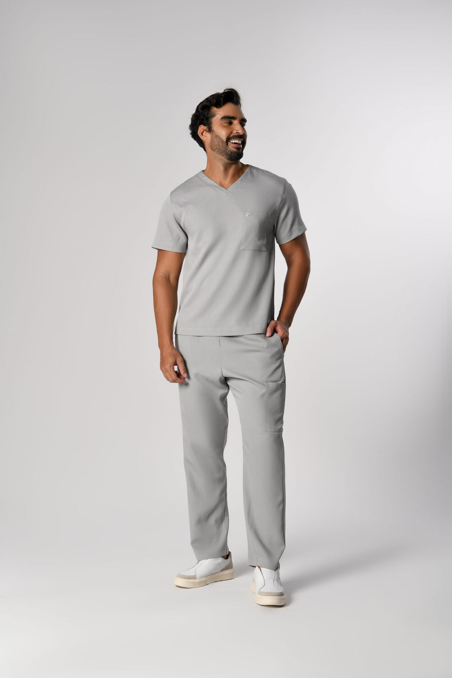 Scrub Basic Masculino Cinza, frente