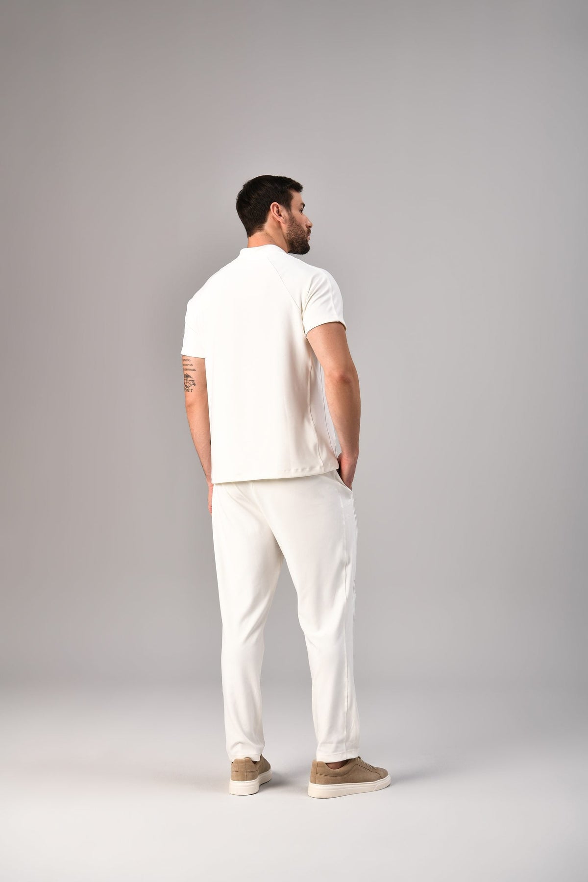Scrub Destiny Masculino Off White, costas