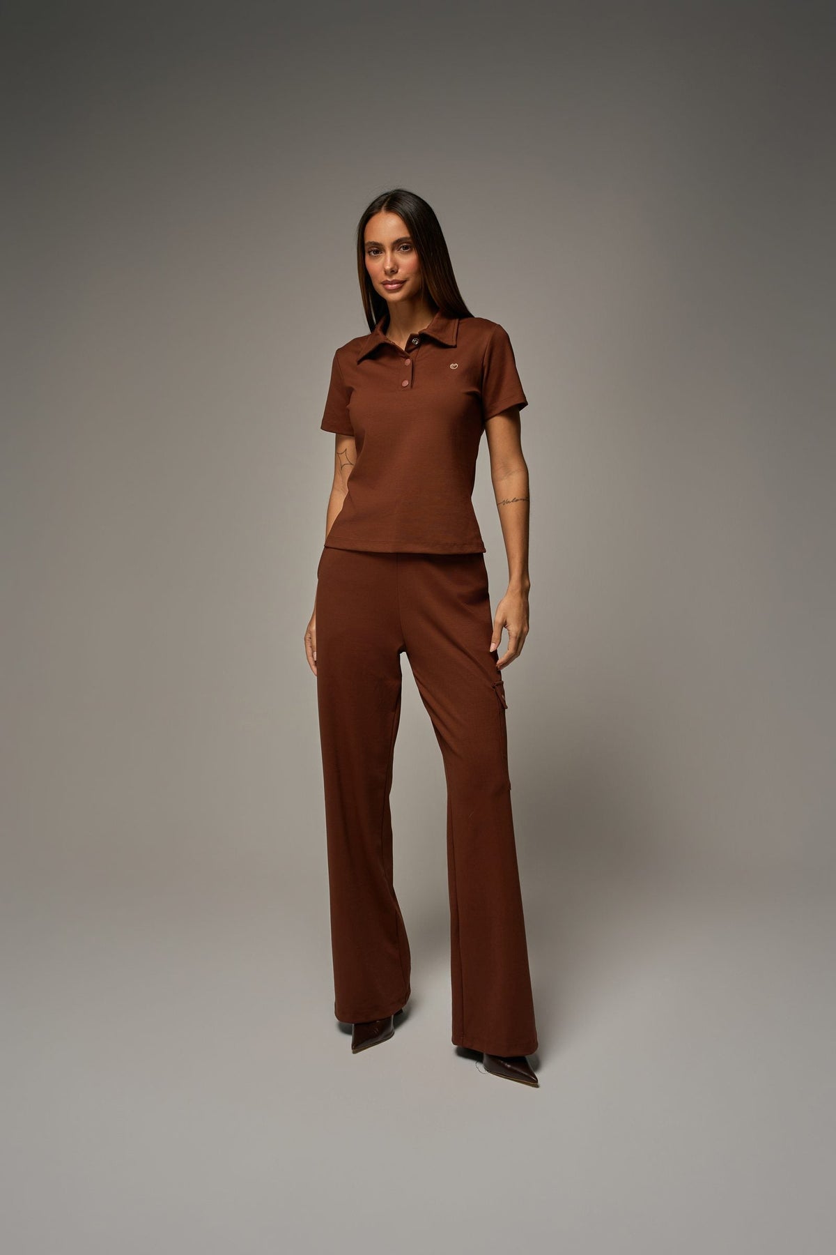 Scrub Tech Feminino Marrom, frente